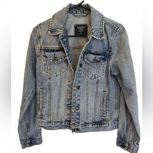 Abercrombie and Fitch Denim Jacket Ladies Size Small GUC Distressed